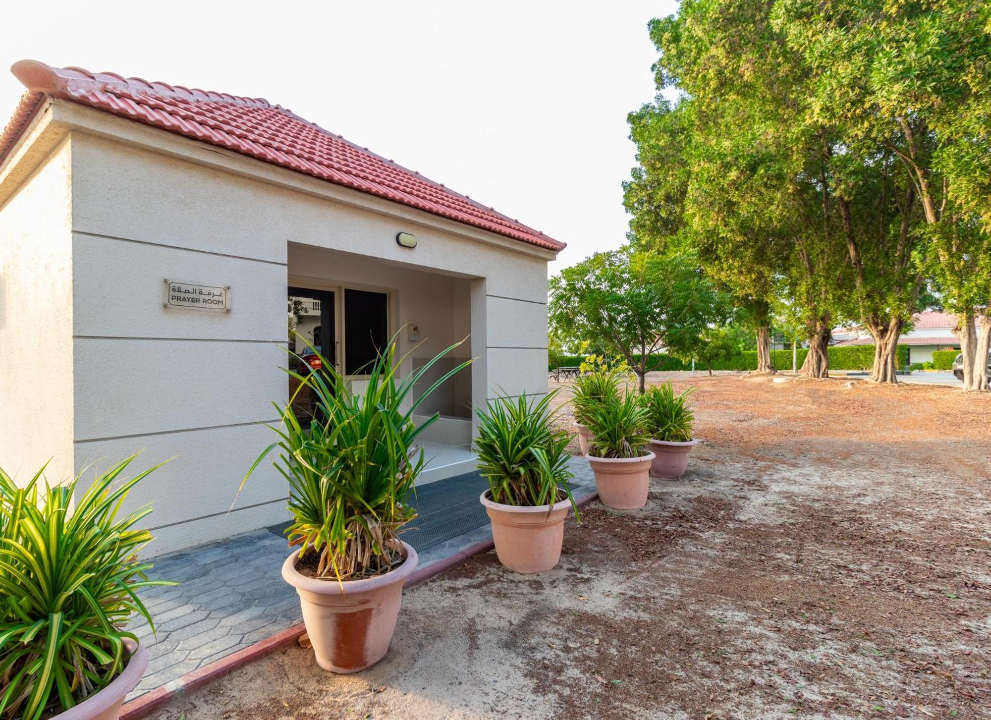 Barracuda Resort Umm al-Quwain Exterior photo