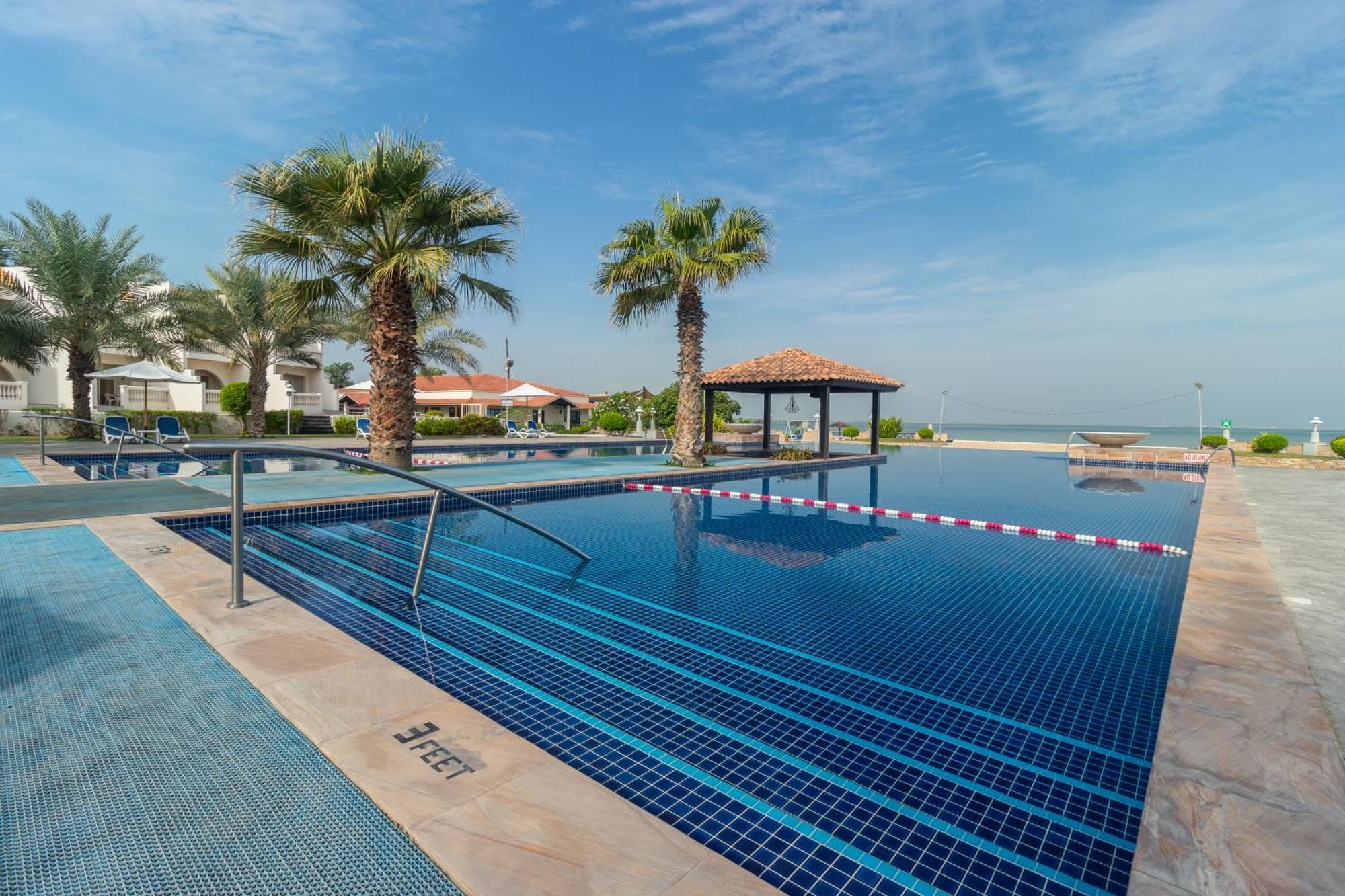 Barracuda Resort Umm al-Quwain Exterior photo